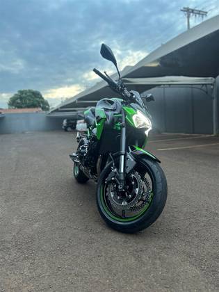 KAWASAKI Z900 KAWASAKI Z900